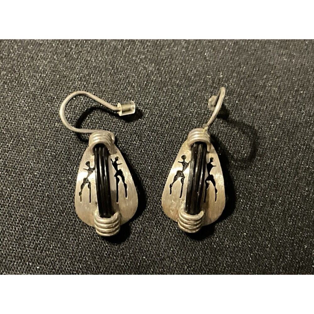 925 Post Fish Hook Vintage Native Laser Leather Accent